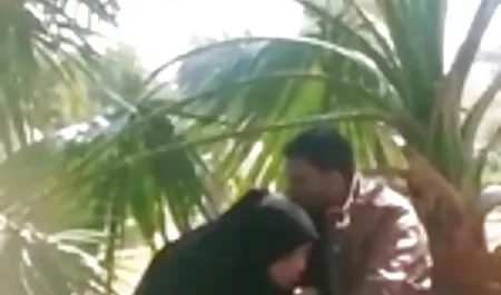 پوشیدن کانال داستانهای شهوانی صورتی آبدار